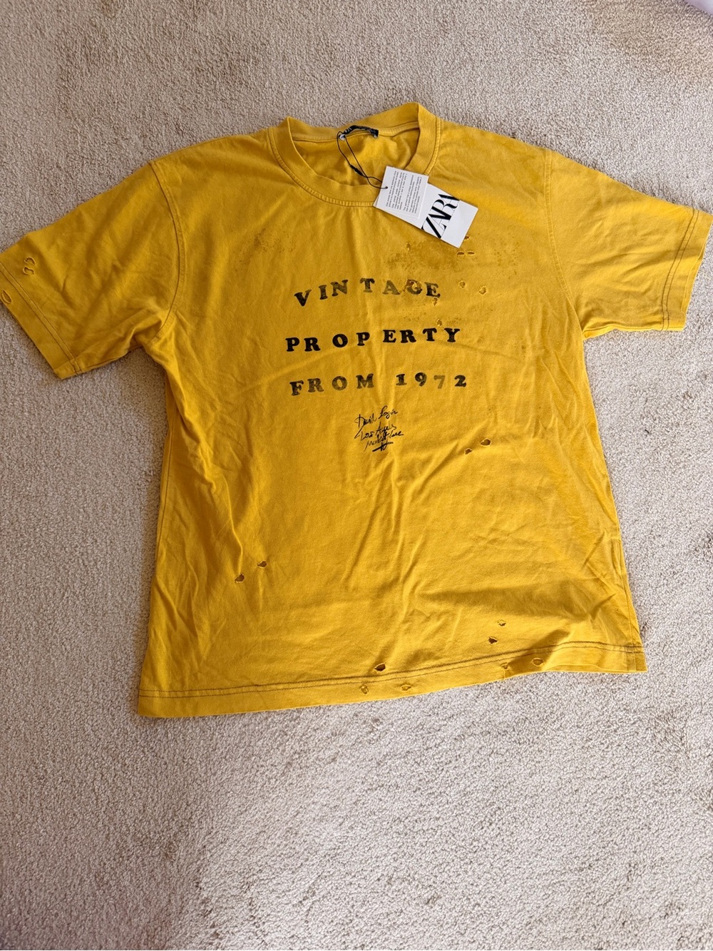 Zara Yellow Short-Sleeve Vintage Graphic Tee